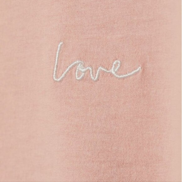 3/$20 H&M Divided Basic Tshirt Love Embroidered Powder Pink Short Sleeve Top - Picture 2 of 11